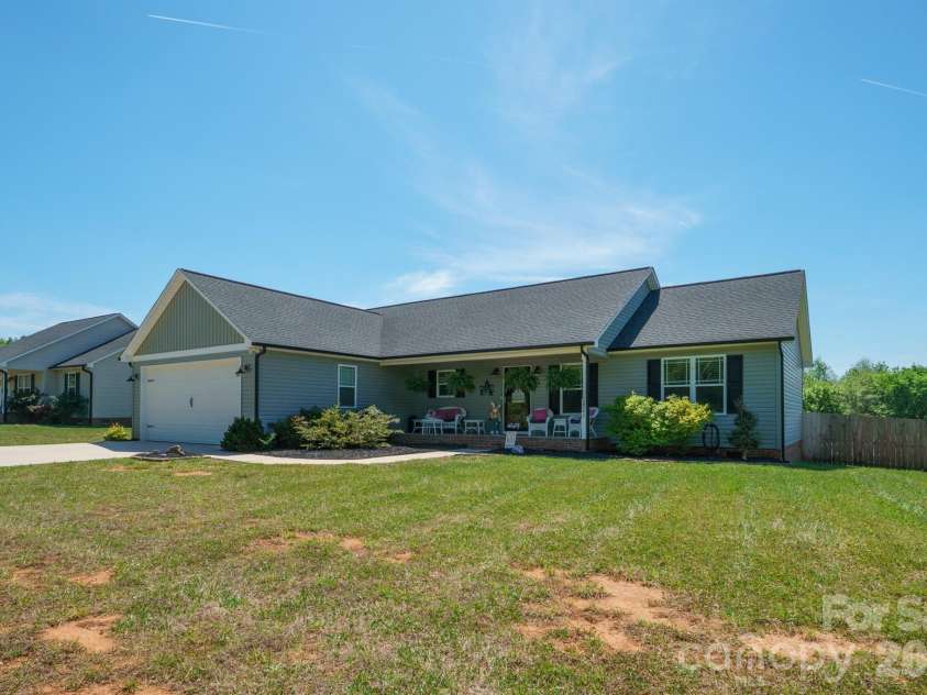 3923 Ritchie Road, Lincolnton, NC 28092.  MLS# CAR4367726, YatesRealty ID 20427. 
