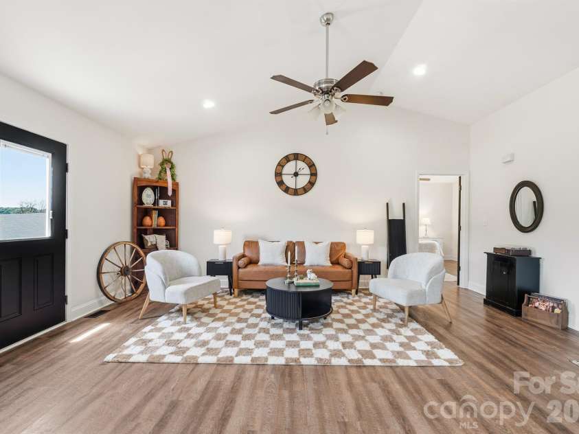 3923 Ritchie Road, Lincolnton, NC 28092.  MLS# CAR4367726, YatesRealty ID 20427. 