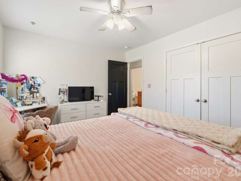 3923 Ritchie Road, Lincolnton, NC 28092.  MLS# CAR4367726, YatesRealty ID 20427. 