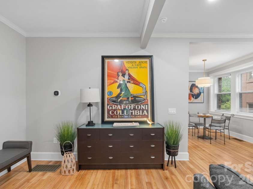 134 Biltmore Avenue, Asheville, NC 28801.  MLS# CAR4375407, YatesRealty ID 20428. 