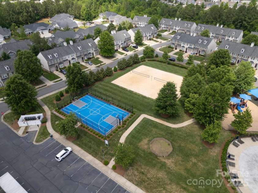 8317 Dallas Bay Road, Charlotte, NC 28278.  MLS# CAR4256000, YatesRealty ID 20428. Aerial View