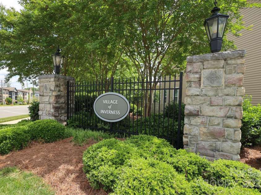 8317 Dallas Bay Road, Charlotte, NC 28278.  MLS# CAR4256000, YatesRealty ID 20428. Community Entrance
