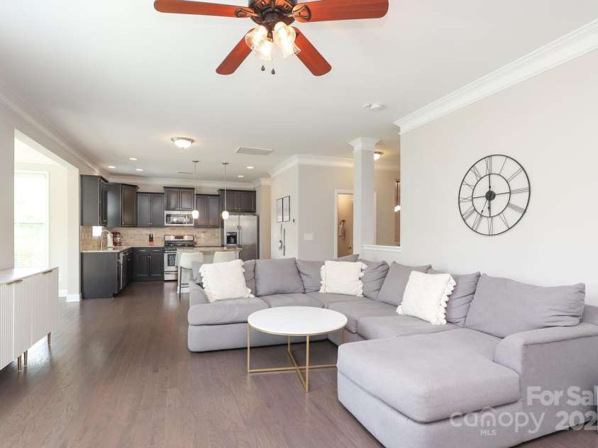 8317 Dallas Bay Road, Charlotte, NC 28278.  MLS# CAR4256000, YatesRealty ID 20428. Living Room