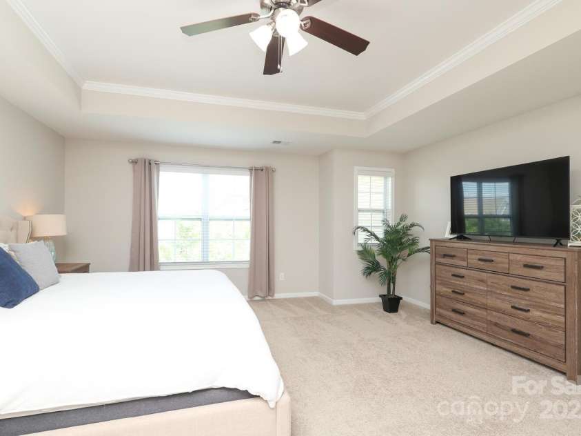 8317 Dallas Bay Road, Charlotte, NC 28278.  MLS# CAR4256000, YatesRealty ID 20428. Primary Bedroom