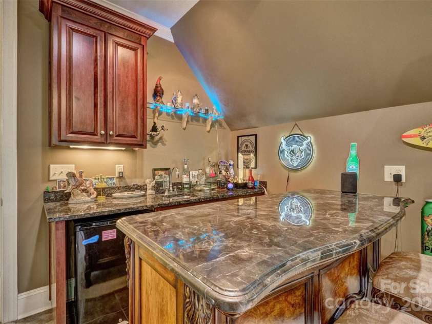 5826 Natoma Road, Lake Wylie, SC 29710.  MLS# CAR4258271, YatesRealty ID 20429. 