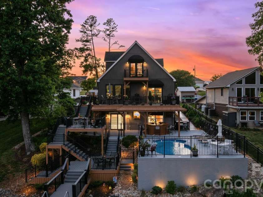 819 Hickory Point Drive, Lexington, NC 27292.  MLS# CAR4375539, YatesRealty ID 20429. 