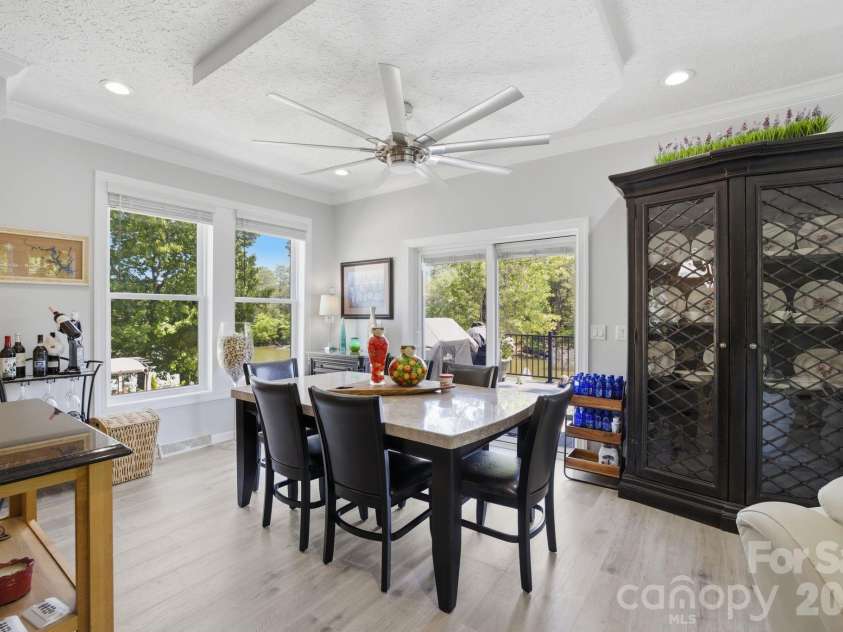 819 Hickory Point Drive, Lexington, NC 27292.  MLS# CAR4375539, YatesRealty ID 20429. 