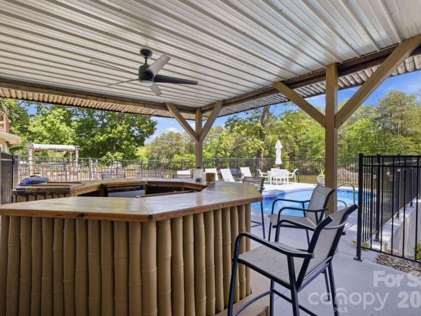 819 Hickory Point Drive, Lexington, NC 27292.  MLS# CAR4375539, YatesRealty ID 20429. 