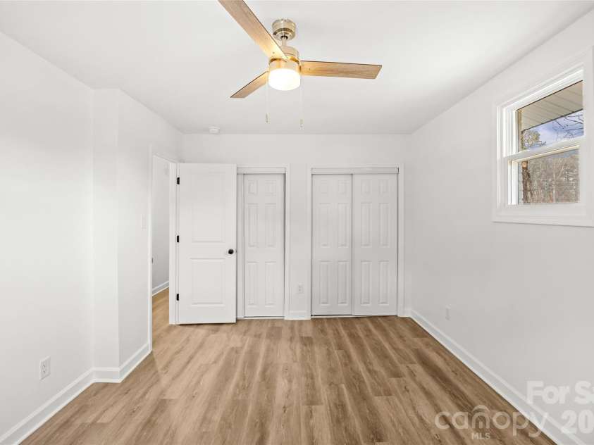 820 Dale Avenue, Charlotte, NC 28216.  MLS# CAR4334513, YatesRealty ID 2043. 