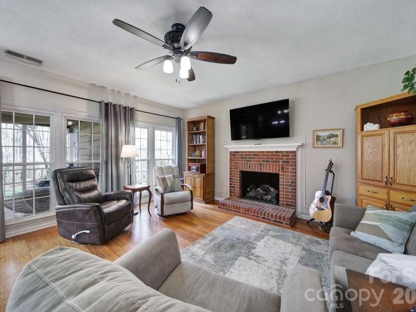 1643 Bridal Trail, Rock Hill, SC 29732.  MLS# CAR4354910, YatesRealty ID 20430. 