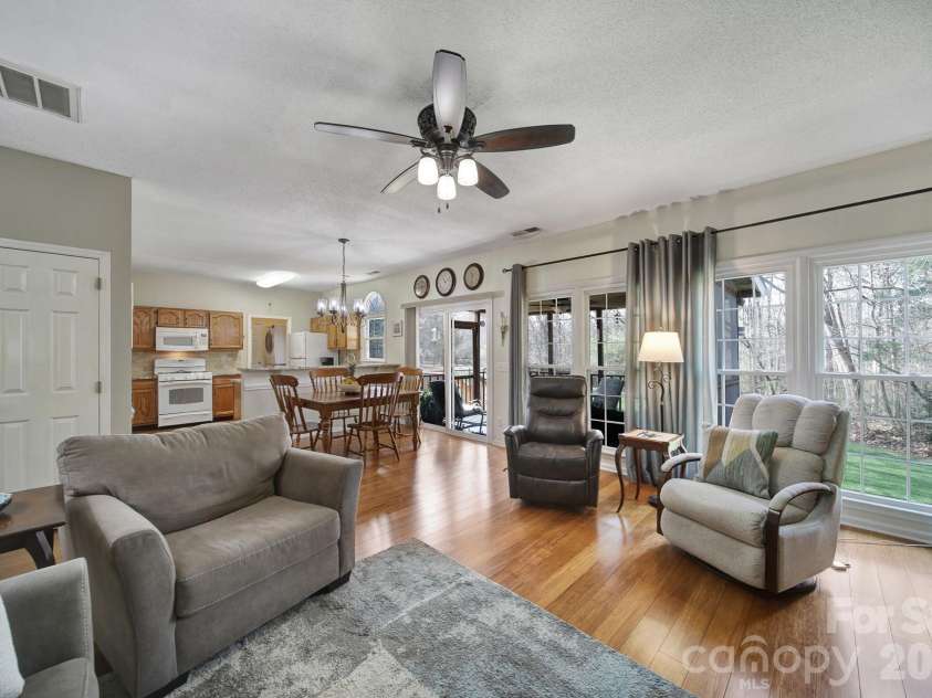 1643 Bridal Trail, Rock Hill, SC 29732.  MLS# CAR4354910, YatesRealty ID 20430. 
