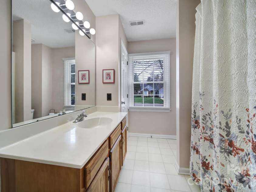 1643 Bridal Trail, Rock Hill, SC 29732.  MLS# CAR4354910, YatesRealty ID 20430. 