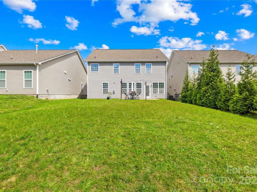 7316 Hamilton Bridge Road, Charlotte, NC 28278.  MLS# CAR4257436, YatesRealty ID 20430. 