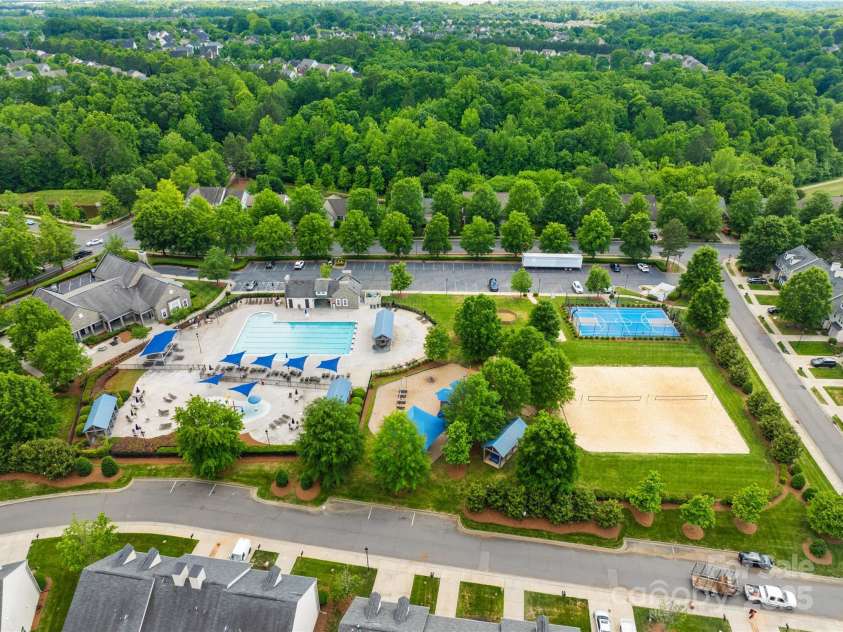 7316 Hamilton Bridge Road, Charlotte, NC 28278.  MLS# CAR4257436, YatesRealty ID 20430. 