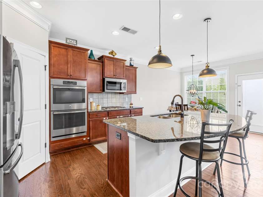 7316 Hamilton Bridge Road, Charlotte, NC 28278.  MLS# CAR4257436, YatesRealty ID 20430. 