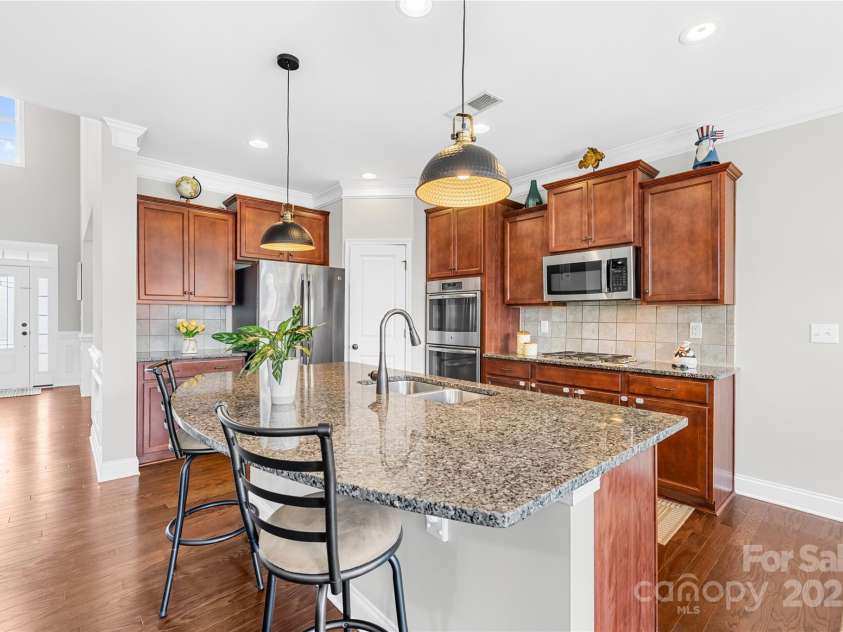 7316 Hamilton Bridge Road, Charlotte, NC 28278.  MLS# CAR4257436, YatesRealty ID 20430. 