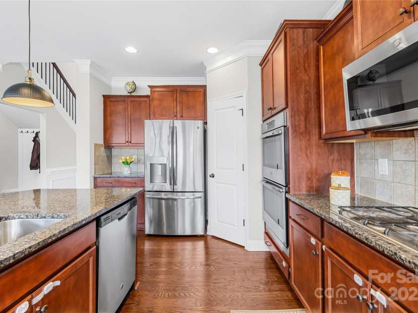 7316 Hamilton Bridge Road, Charlotte, NC 28278.  MLS# CAR4257436, YatesRealty ID 20430. 