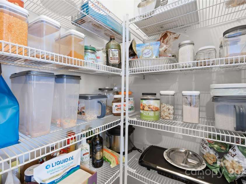 7316 Hamilton Bridge Road, Charlotte, NC 28278.  MLS# CAR4257436, YatesRealty ID 20430. 