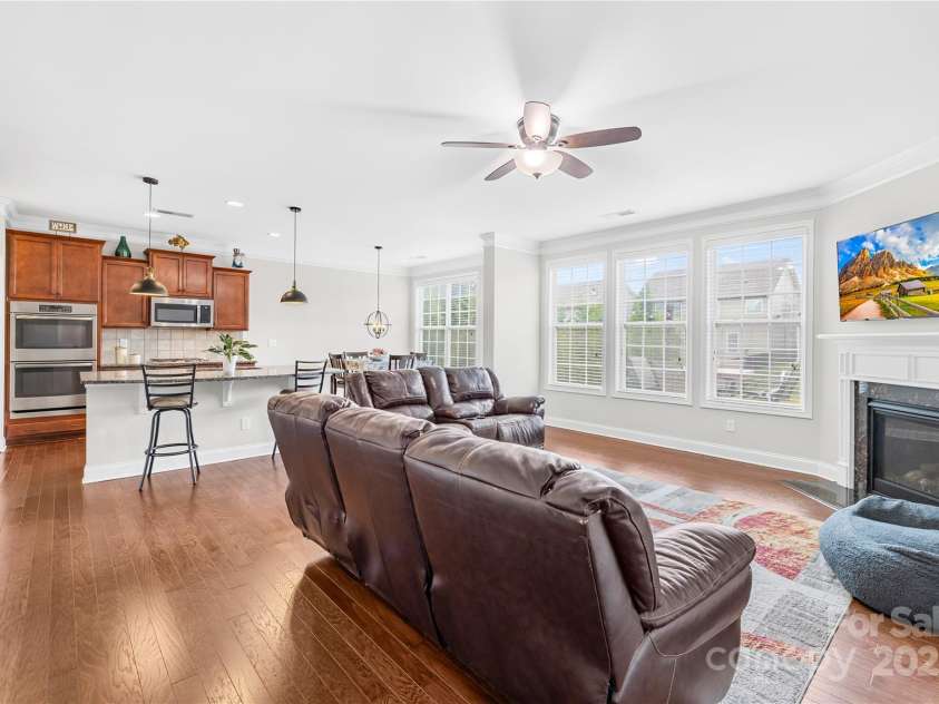 7316 Hamilton Bridge Road, Charlotte, NC 28278.  MLS# CAR4257436, YatesRealty ID 20430. 