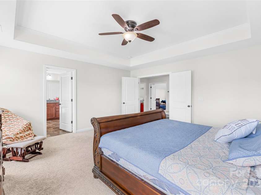 7316 Hamilton Bridge Road, Charlotte, NC 28278.  MLS# CAR4257436, YatesRealty ID 20430. 