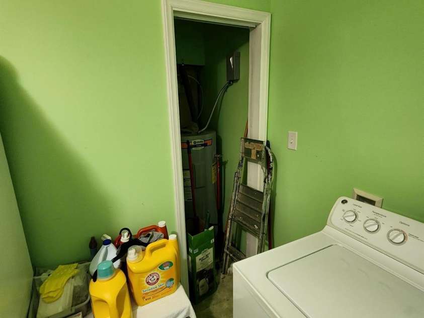 406 Caldwell Avenue, Newton, NC 28658.  MLS# CAR4248372, YatesRealty ID 20431. 