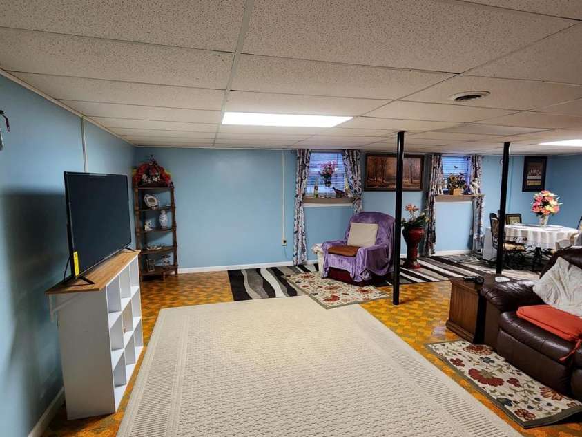 406 Caldwell Avenue, Newton, NC 28658.  MLS# CAR4248372, YatesRealty ID 20431. 