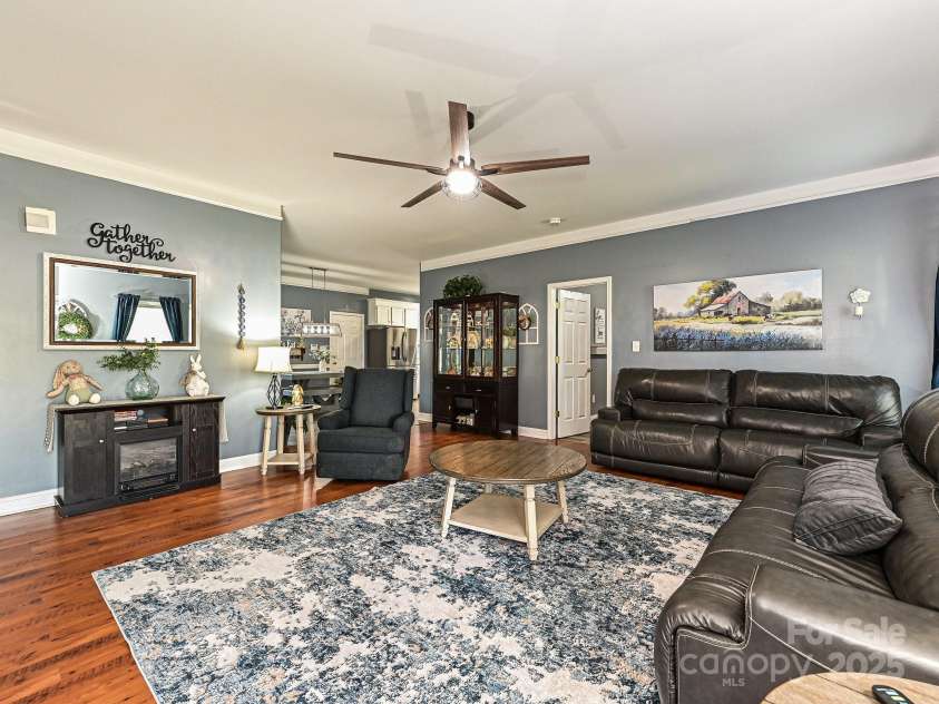 1009 Preston Drive, Lowell, NC 28098.  MLS# CAR4248227, YatesRealty ID 20432. WELCOME TO THE FAMILY ROOM