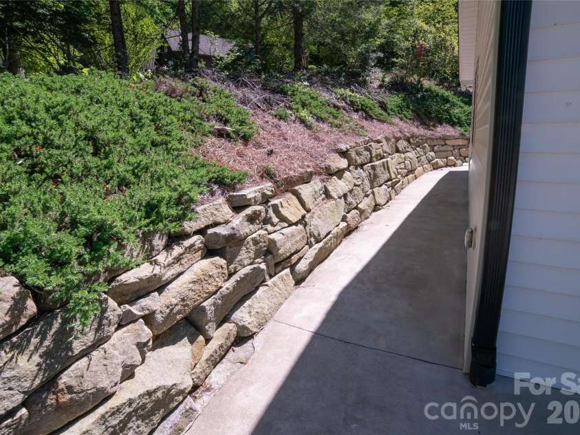 1793 Cedar Drive, Lenoir, NC 28645.  MLS# CAR4375124, YatesRealty ID 20432. 