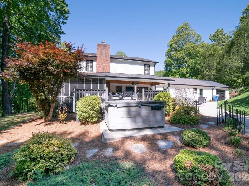 1793 Cedar Drive, Lenoir, NC 28645.  MLS# CAR4375124, YatesRealty ID 20432. 
