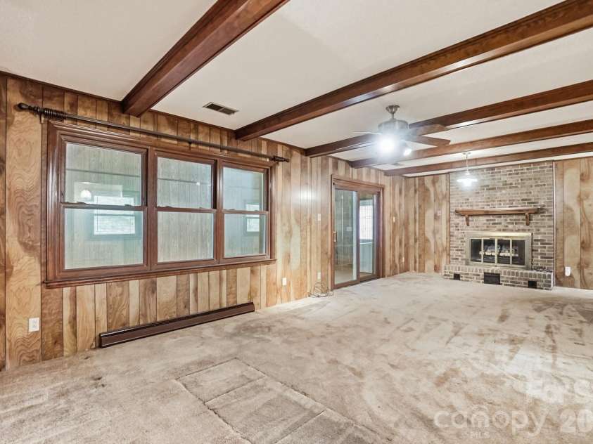 6704 Alanbrook Road, Charlotte, NC 28215.  MLS# CAR4377536, YatesRealty ID 20434. 