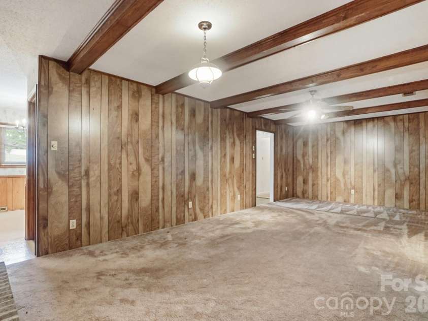 6704 Alanbrook Road, Charlotte, NC 28215.  MLS# CAR4377536, YatesRealty ID 20434. 