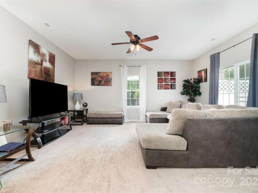 7012 Somerset Springs Drive, Charlotte, NC 28262.  MLS# CAR4267634, YatesRealty ID 20436. 