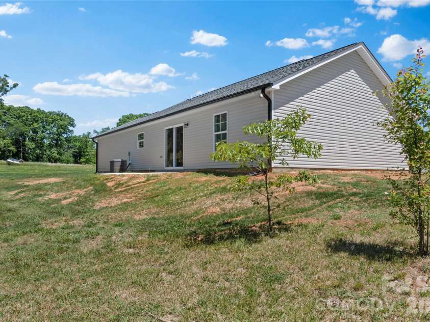 5044 Polk Avenue, Winston Salem, NC 27106.  MLS# CAR4380224, YatesRealty ID 20437. 