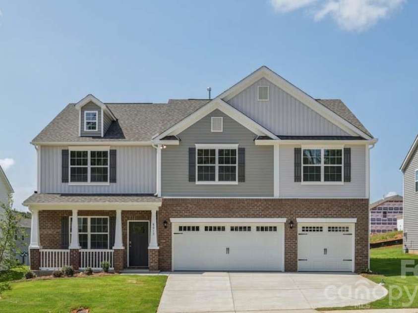 136 Pecan Grove Lane, Statesville, NC 28677.  MLS# CAR4378453, YatesRealty ID 20438. 