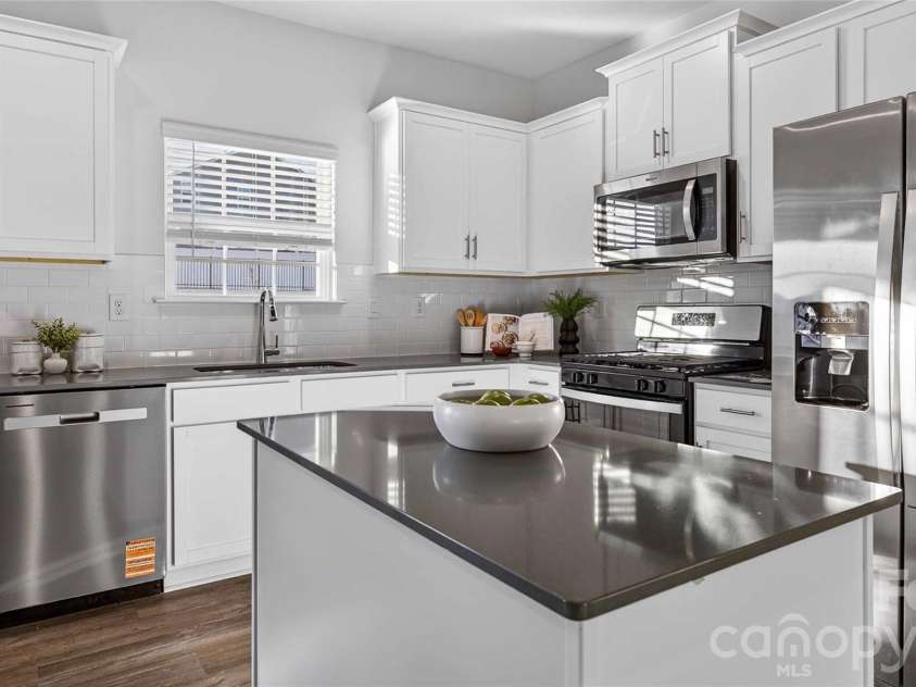 136 Pecan Grove Lane, Statesville, NC 28677.  MLS# CAR4378453, YatesRealty ID 20438. 