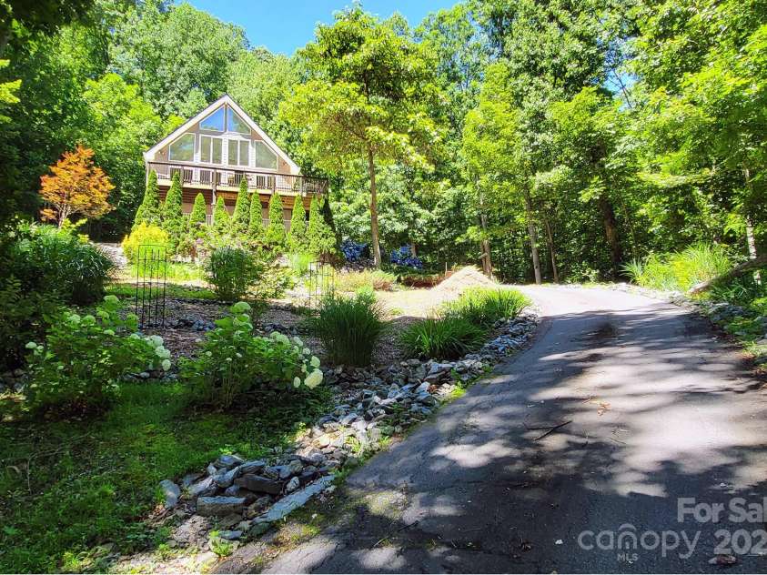 350 Mckissick Road, Flat Rock, NC 28731.  MLS# CAR4263191, YatesRealty ID 20438. 