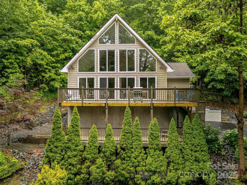 350 Mckissick Road, Flat Rock, NC 28731.  MLS# CAR4263191, YatesRealty ID 20438. 