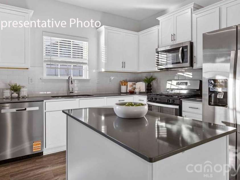 150 Apple Orchard Court, Statesville, NC 28677.  MLS# CAR4378460, YatesRealty ID 20439. 