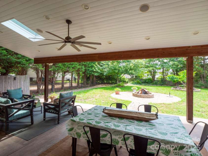 8605 Soaring Eagle Lane, Waxhaw, NC 28173.  MLS# CAR4260619, YatesRealty ID 20439. 