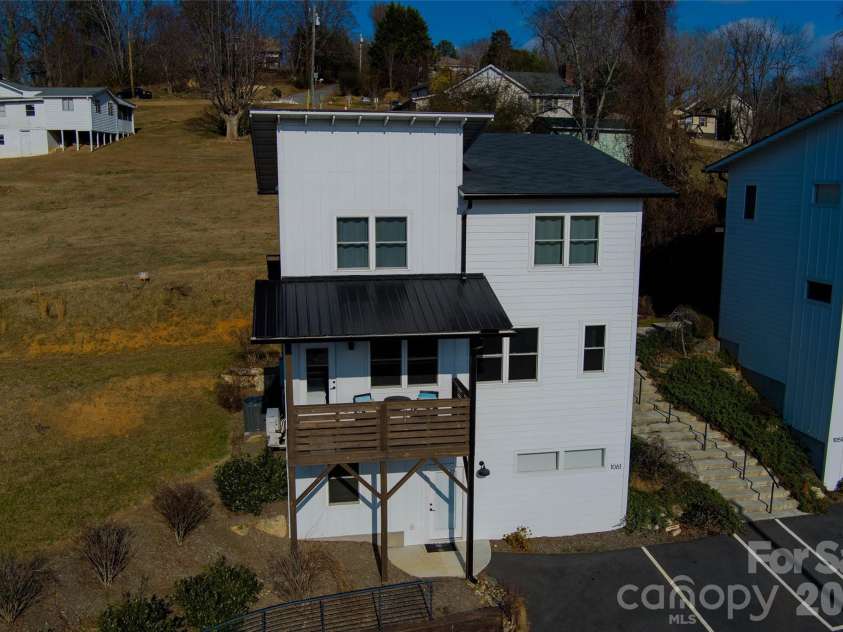 1061 and 1063 Riverside Drive, Asheville, NC 28804.  MLS# CAR4333567, YatesRealty ID 2044. 1061 Riverside Dr
