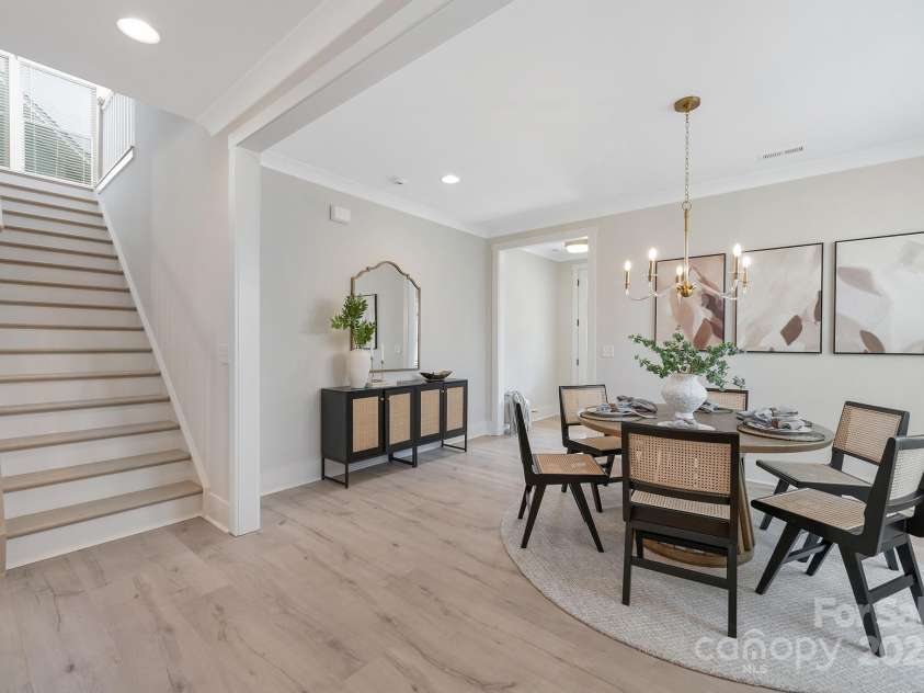 109 Seldon Drive, Charlotte, NC 28216.  MLS# CAR4234293, YatesRealty ID 2044. 