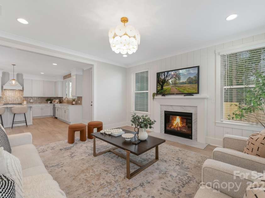 109 Seldon Drive, Charlotte, NC 28216.  MLS# CAR4234293, YatesRealty ID 2044. 