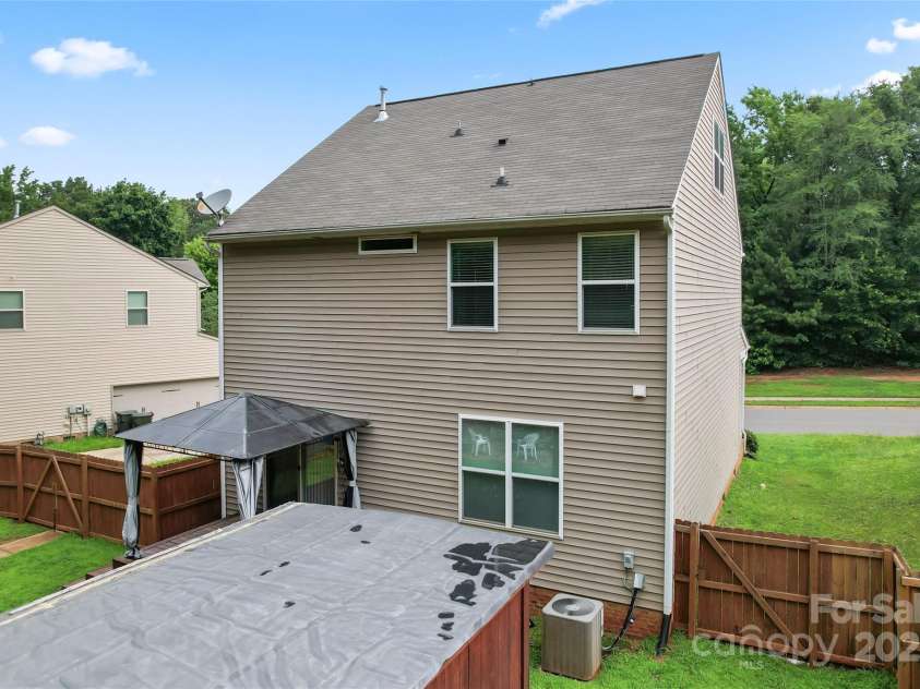 231 Anvil Draw Place, Rock Hill, SC 29730.  MLS# CAR4270839, YatesRealty ID 20440. 