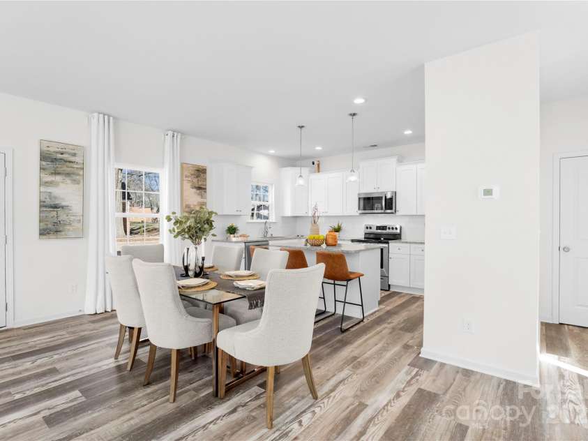 1117 Thayer Glen Court, Charlotte, NC 28213.  MLS# CAR4270932, YatesRealty ID 20441. Representation