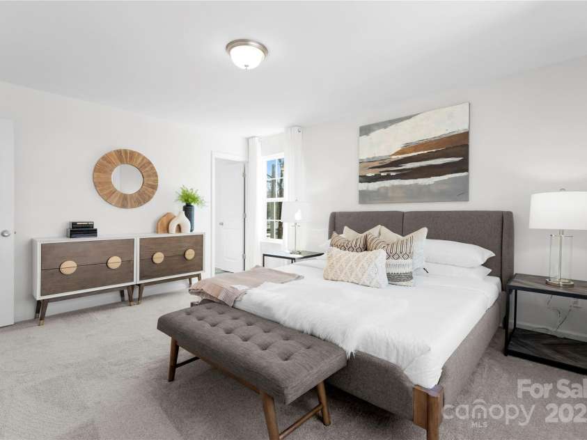 1117 Thayer Glen Court, Charlotte, NC 28213.  MLS# CAR4270932, YatesRealty ID 20441. Representation