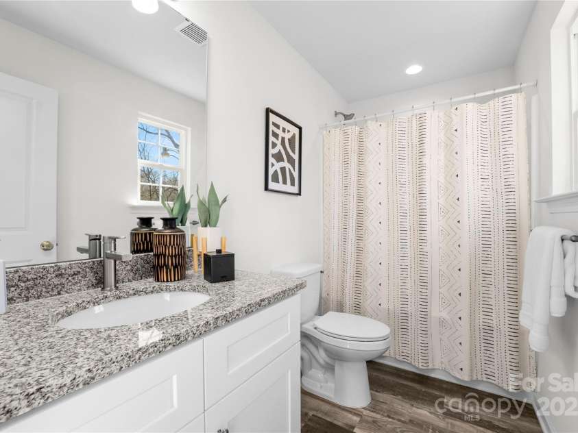 1117 Thayer Glen Court, Charlotte, NC 28213.  MLS# CAR4270932, YatesRealty ID 20441. Representation