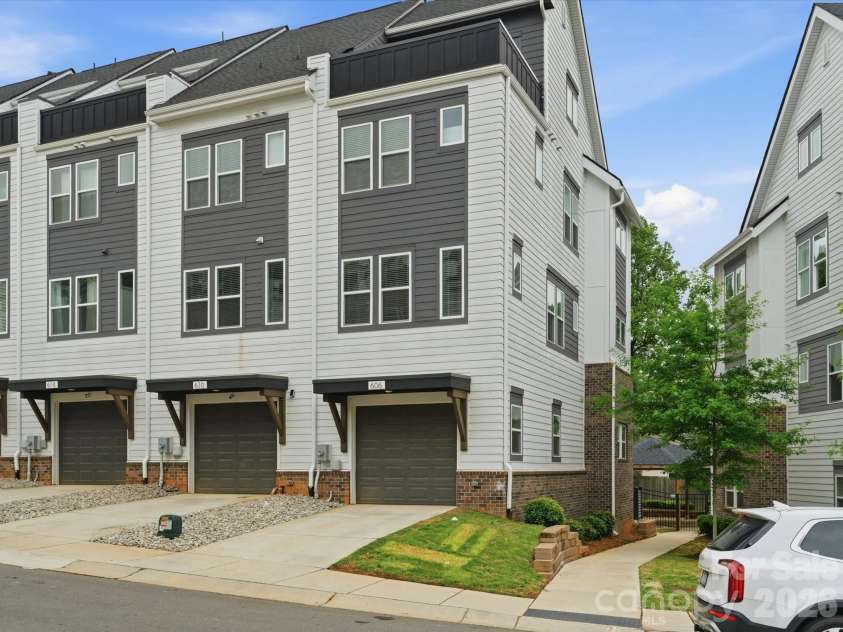 606 West End Drive, Charlotte, NC 28208.  MLS# CAR4369198, YatesRealty ID 20441. 2 car tandem garage with ample shelving space