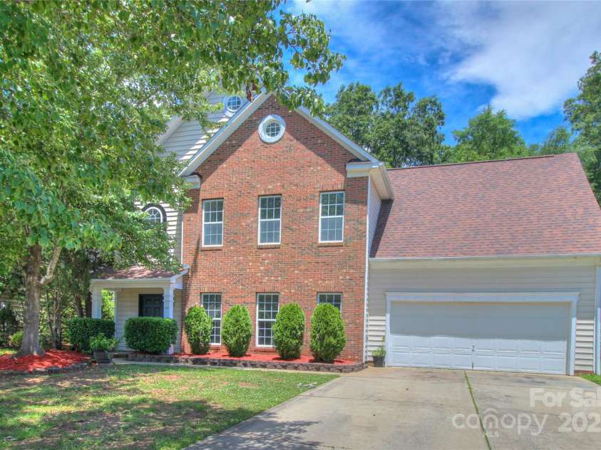 6310 Trevor Simpson Drive, Indian Trail, NC 28079.  MLS# CAR4262733, YatesRealty ID 20442. 