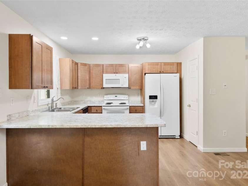 55 Gilbert B Crook Road, Candler, NC 28715.  MLS# CAR4268446, YatesRealty ID 20443. 