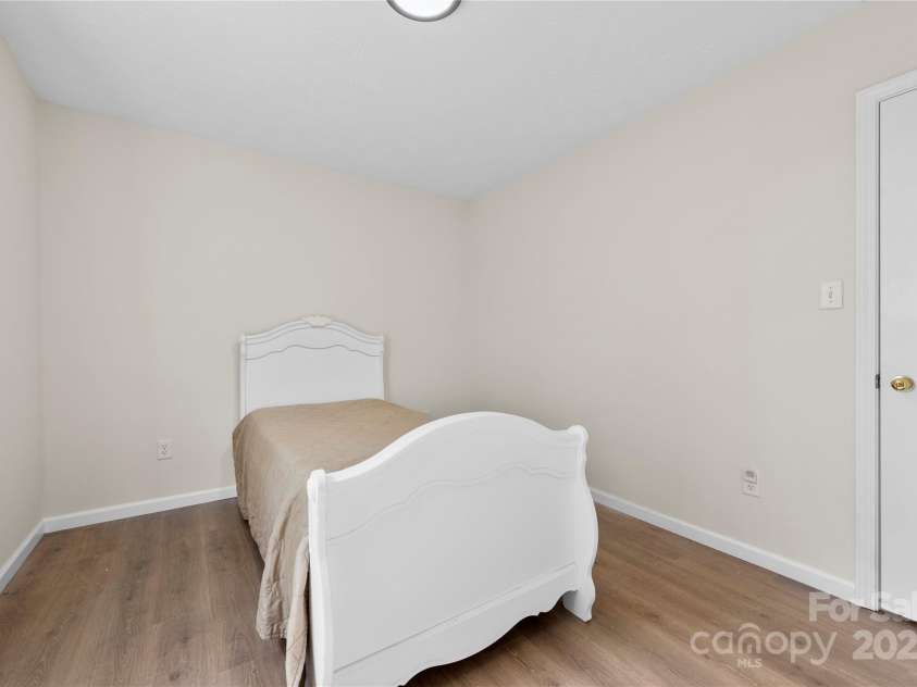 55 Gilbert B Crook Road, Candler, NC 28715.  MLS# CAR4268446, YatesRealty ID 20443. 